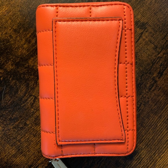 Michael Kors Quilted & Studded wallet - Picture 2 of 5